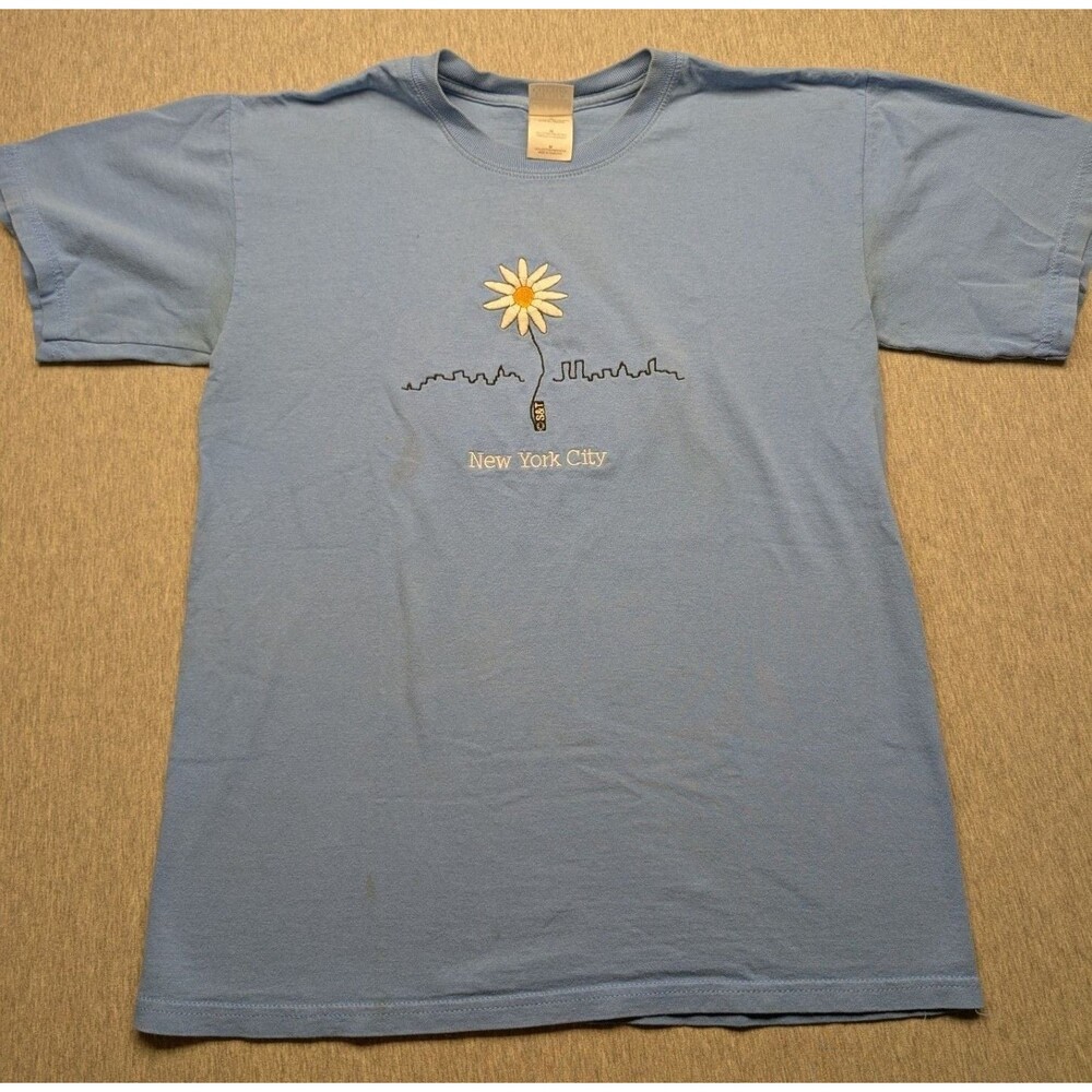 Vintage New York City Skyline Embroidered Daisy T-Shirt